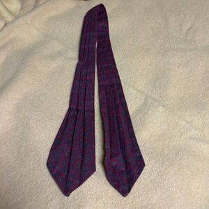 Elegant Paisley cravat ascot in Red and Blue cotton